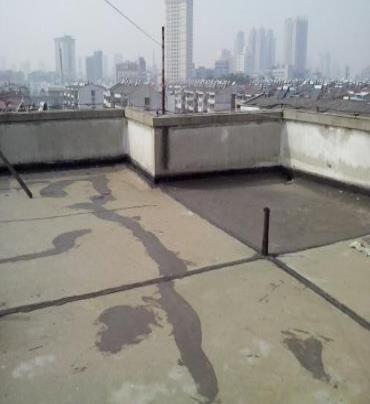 根河漏水维修 楼顶漏水是什么原因，楼顶漏水维修方法是什么?