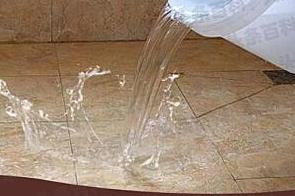 根河漏水维修 免砸砖防水材料该如何施工